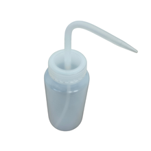 Load image into Gallery viewer, Wash bottle Distilled Water printed labelled pack of 1 for lab ldpe made wide mouth 500ml polypropylene cap for chemical solvent wash bottle for school, college & testing labs